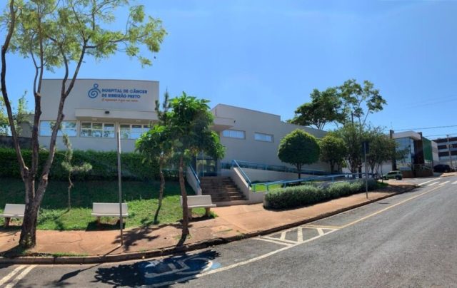 Hospital de Câncer de Ribeirão Preto é referência em odontologia a laser