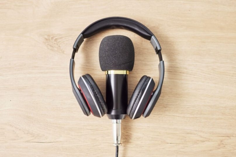 Knewin lança funcionalidade de monitoramento de podcast