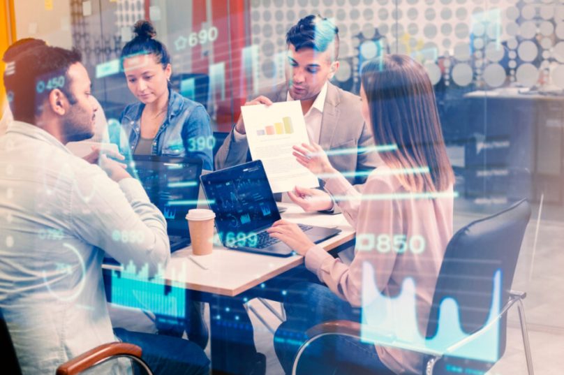 Uso da tecnologia deve moldar a gestão de trabalho em 2025