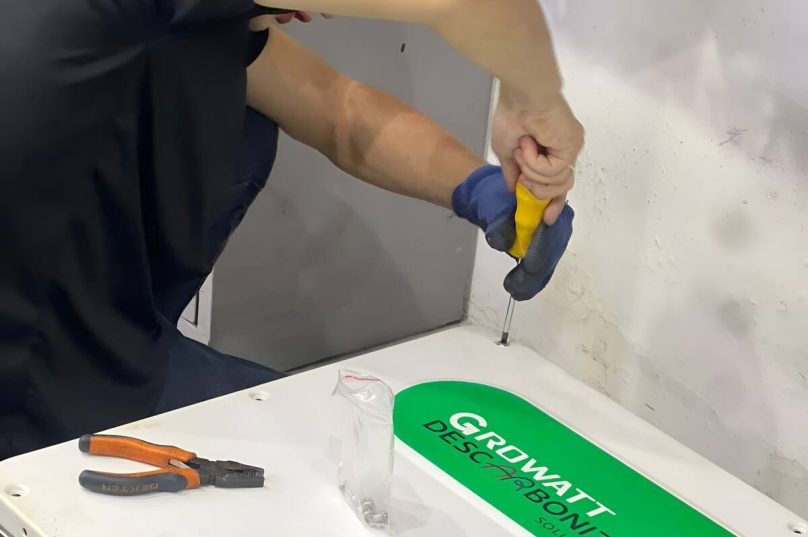Ciclo pós-garantia de inversores solares exige manutenção