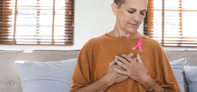 Mulheres com câncer de mama têm mais chances de depressão