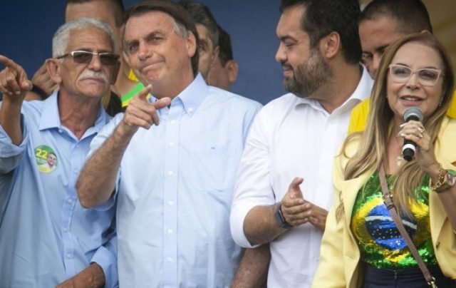 100882257_pa-rio-de-janeiro-18-10-2022eleicoes-2022bolsonaro-faz-campanha-em-sao-goncalo-e-com