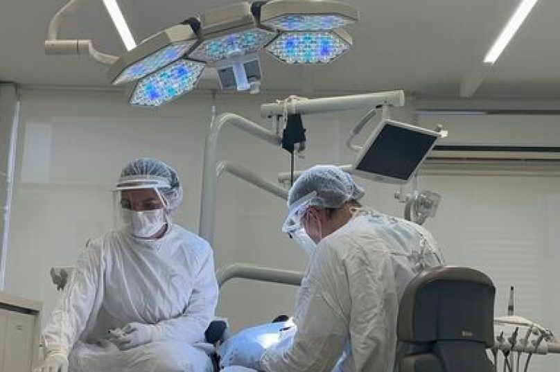 Implante zigomático oferece novas perspectivas a pacientes