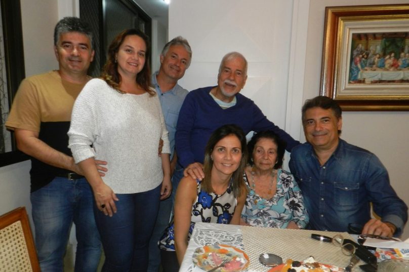 Glauco, Paula, Silvinho, seu Silvio, Fabiana, d. Carmen e Aldo