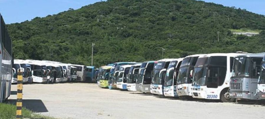 Ônibus de turismo Cabo Frio. Imagem: Prefeitura
