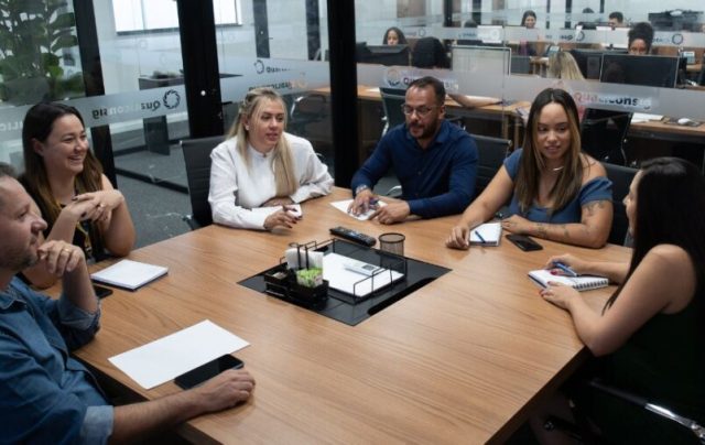 Qualiconsig busca padrões no ambiente de trabalho positivo