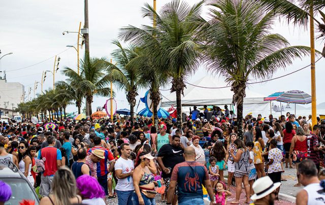 Carnaval da Família na Praia dos Cavaleiros / Créditos: Rui Porto Filho