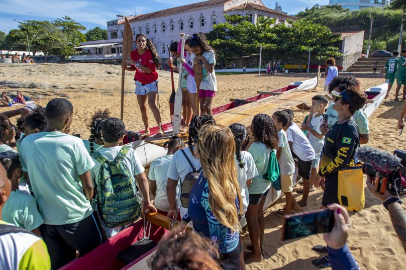 Projeto Vou de Canoa. Praia da Imbetiba, Macaé/RJ.
