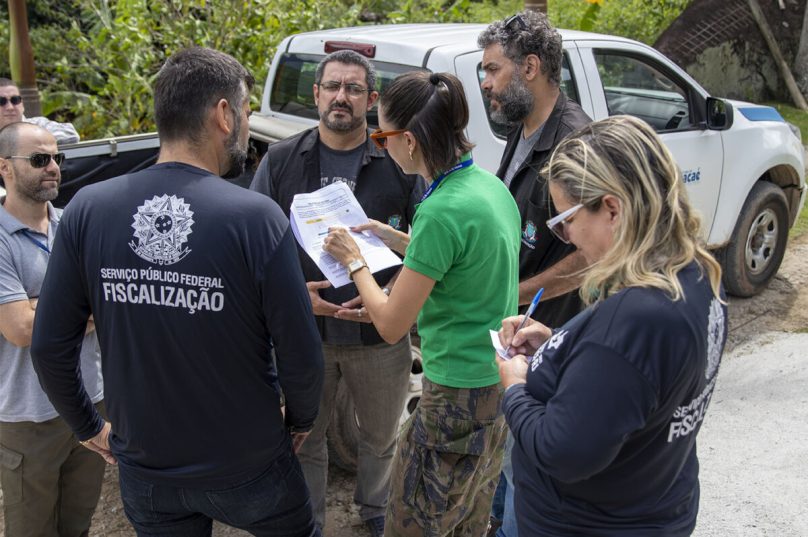 Fiscalização da Secretaria de Ambiente no Sana. Macaé/RJ.