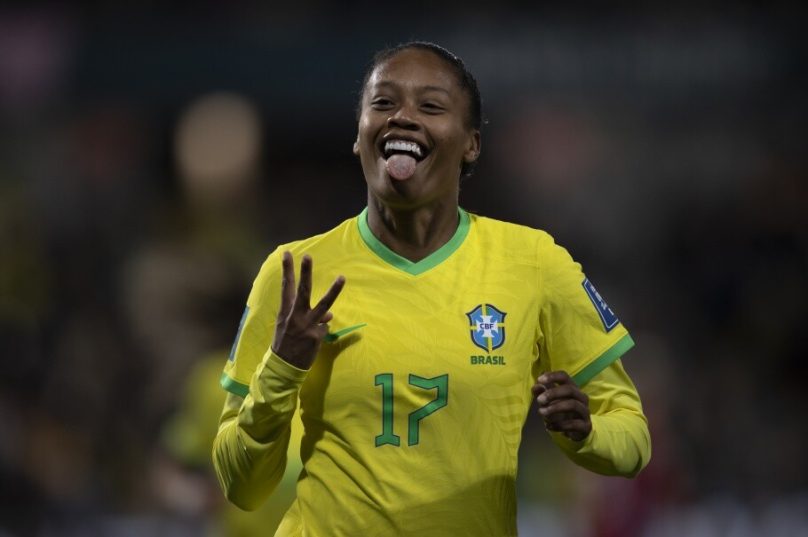 HAT TRICK - Meia atacante Ary Borges fez três na sua estreia em Copas do Mundo. Crédito da foto: Thais Magalhães (CBF)