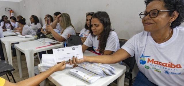 20240311013_Entrega_Cartao_Macaiba_no_Luiz_Reid_Foto_Bruno_Campos