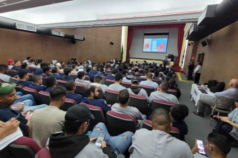 Fabricante de fios e cabos de Itu/SP capacita profissionais da área de elétrica