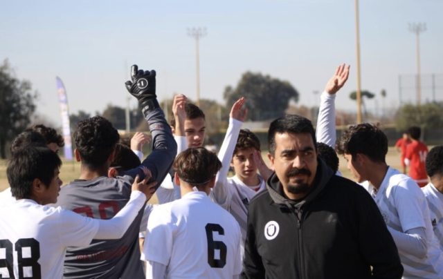 Pequena cidade da Califórnia tem aumento no numero de praticantes de futebol