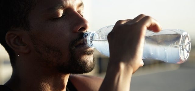 Médico do Trabalho dá dicas para quem enfrenta o calor