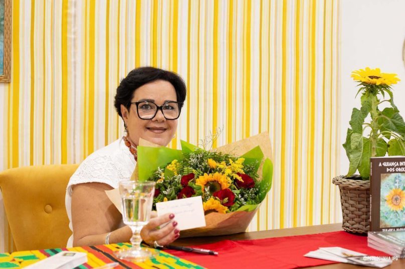 Segundo a escritora, é um livro para todos que desejam se tornar alguém melhor. Foto arquivo pessoal