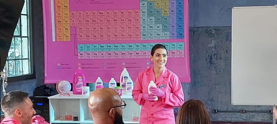 Empresas promovem a participação de mulheres na ciência