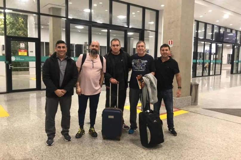 Prefeito Adriano acompanhado de empresários e do seu secretário de turismo, Radamés Muniz (Foto: divulgação/Facebook)