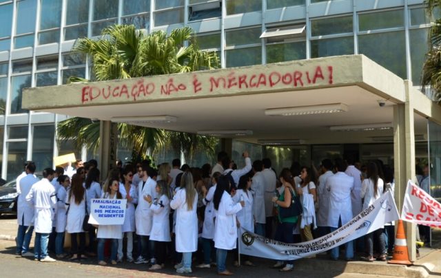 Procuram-se profissionais para residências médicas no Brasil