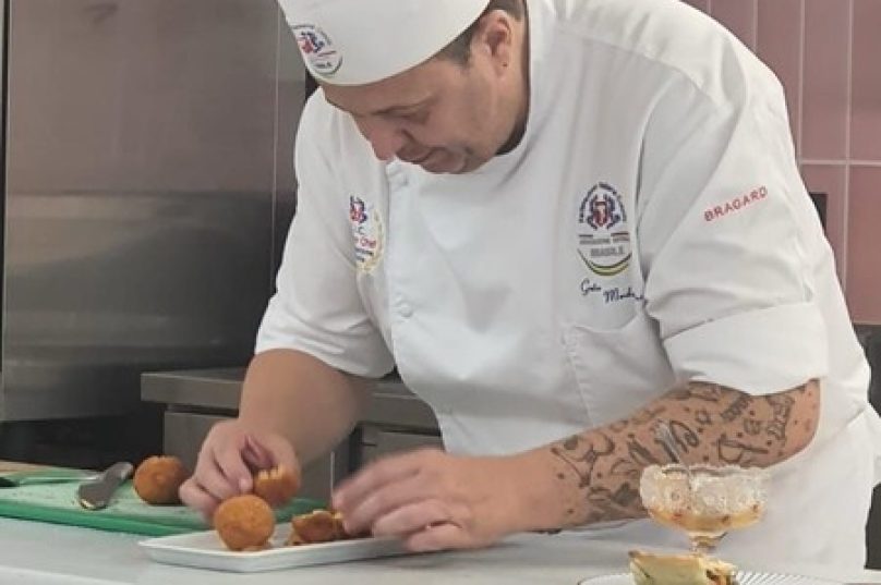 Chef Guto Medeiros apresenta a “Mandioca de Rolo” no Mesa São Paulo 2024