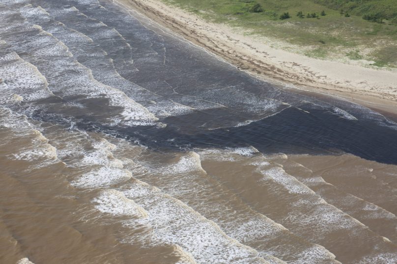 Foz do Rio Una fica localizada na Praia da Rasa, em Cabo Frio, mas faz limite com o município de Búzios. Foto Ernesto Galiotto.