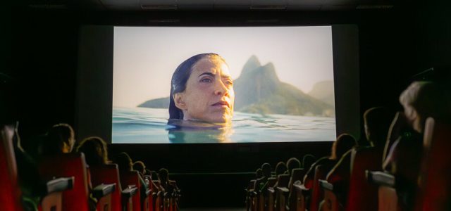 Exibição do filme 'Ainda Estou Aqui' reuniu mais de 600 pessoas em Maricá / Divulgação