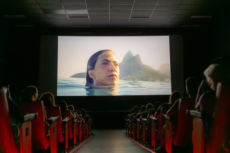 Exibição do filme 'Ainda Estou Aqui' reuniu mais de 600 pessoas em Maricá / Divulgação