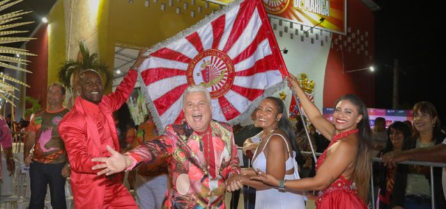O carnavalesco Milton Cunha assumiu oficialmente a reitoria da universidade, que contará com mais de 60 cursos livres. (Foto: Divulgação)