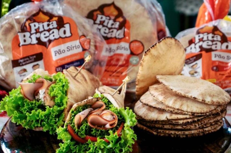 Demanda por pão sírio cresce com novos padrões de consumo