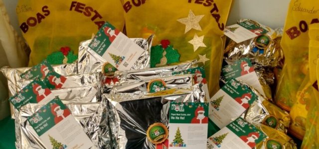 Público é convidado a escrever cartinhas em nome do Noel