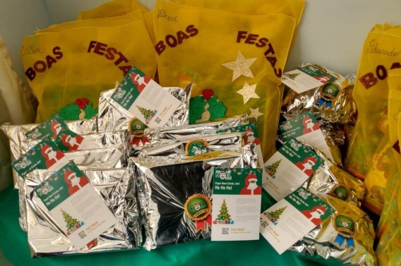 Público é convidado a escrever cartinhas em nome do Noel