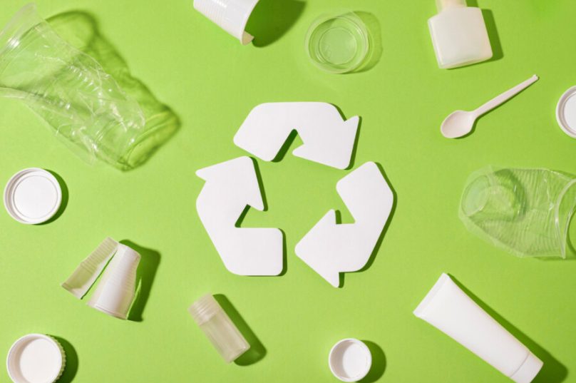 Só 1,3% do plástico feito no país é reciclado, mostra estudo