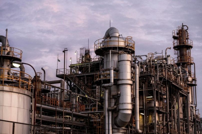 Filtração industrial pode ajudar na redução de emissões no setor petroquímico