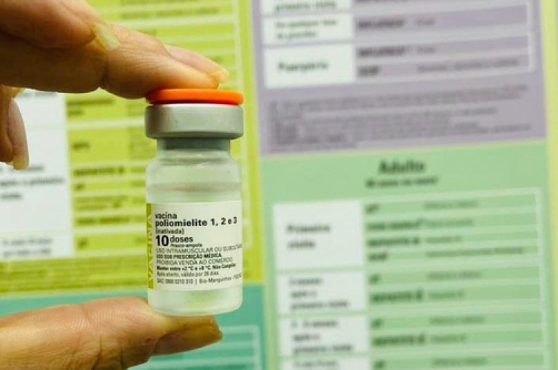 Vacinação contra poliomielite adota método injetável mais seguro