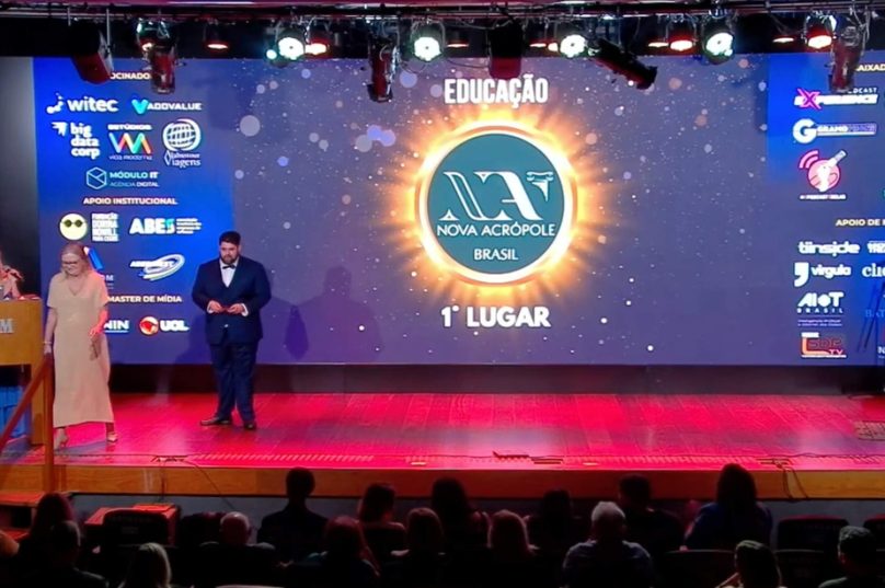 Podcast da Nova Acrópole é eleito o melhor do Brasil