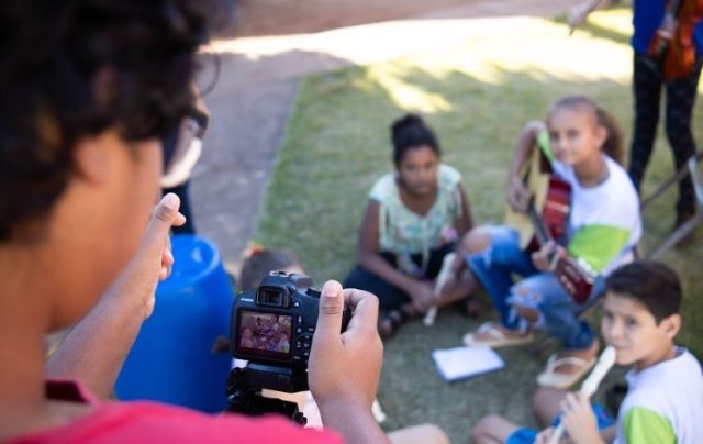 Crianças e adolescentes de Uberlândia-MG participam da Mostra CineOLHAR