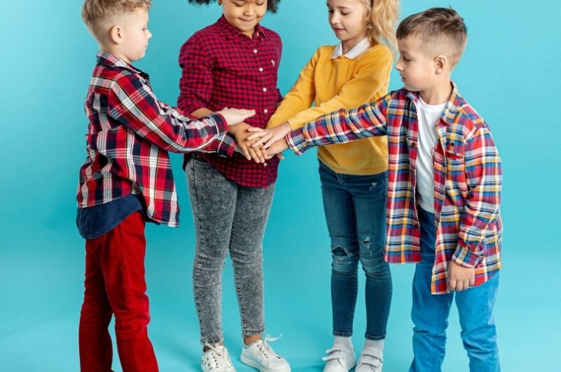 Moda infantojuvenil valoriza diversidade e sustentabilidade