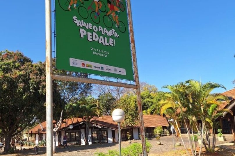 Evento faz bicicletas dominarem a paisagem em Brasília