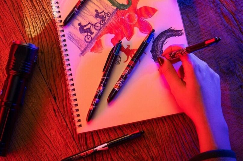 BIC lança linha da caneta 4 Cores da série Stranger Things