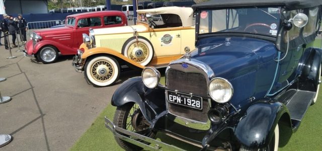 Exposição de carros antigos em São Paulo encanta fãs de automobilismo'