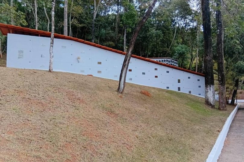 Setor funerário se adapta à despedida humanizada de pets