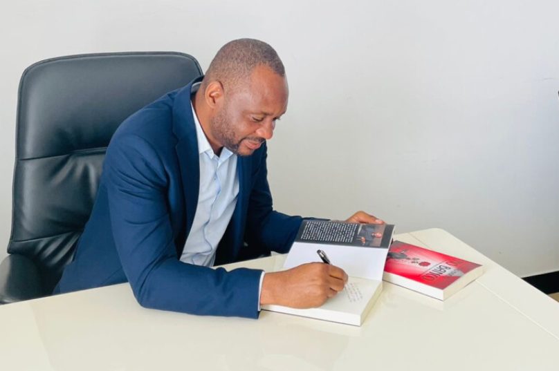 Autor João Kaveto lança livro ambientado em Angola
