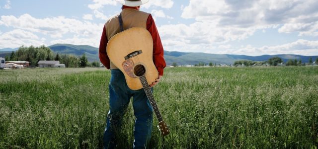 Música sertaneja se consolida como ritmo mais ouvido no Brasil