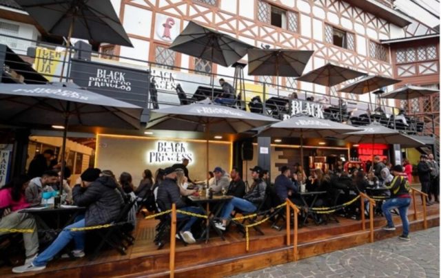 Cerveja Black Princess marca presença no Festival de Inverno