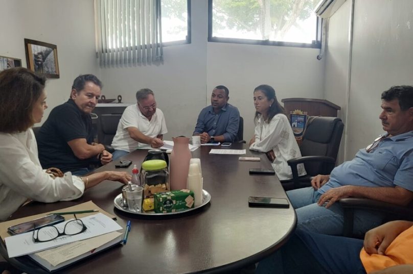 Amanrasa debate mobilidade e qualidade de vida com autoridades de Búzios