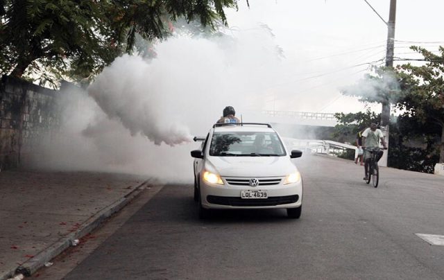 Ação CCZ Fumace no Centro Macaé/RJ. Foto :Ana Chaffin/Prefeitura de Macaé.