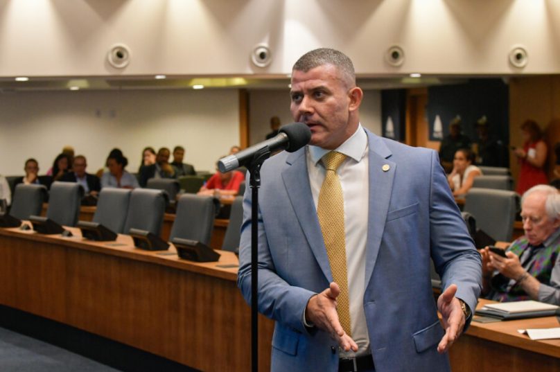 Alerj aprova projeto que proíbe condenados por violência contra idosos de ocupar cargos públicos e firmar contratos com o estado / foto divulgação