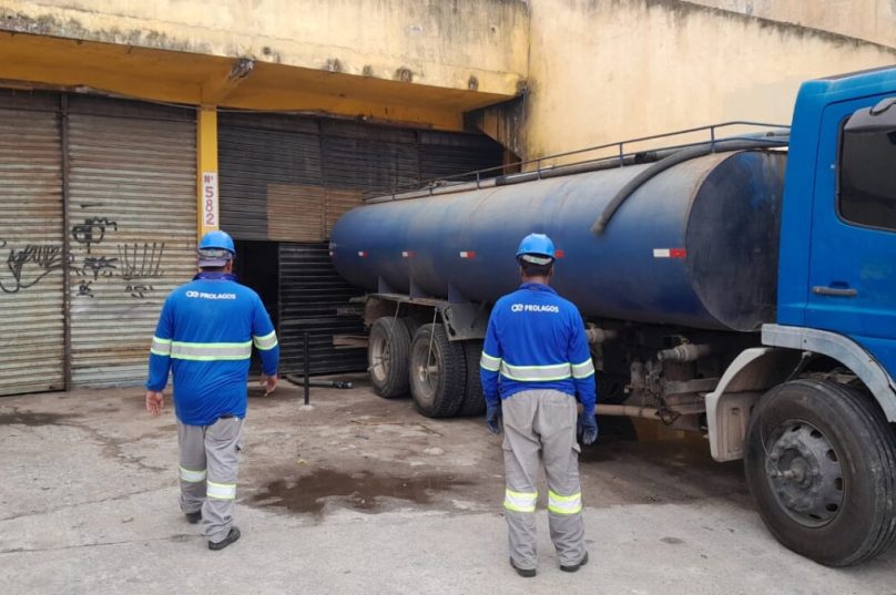 Ação conjuntra entre Inea e Prolagos flagra ponto clandestino de abastecimento de caminhão pipa