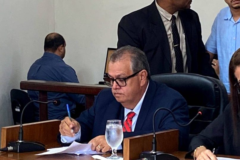 Vereador Anderson dos Santos Chaves é autor da emenda que propõe o fim da tarifa mínima de água e mudanças no sistema de esgoto em Búzios / foto divulgação