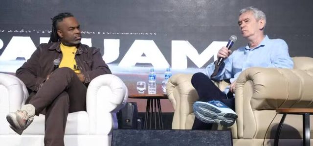 Com bom humor, Manoel Soares apresentou ao público “uma tecnologia revolucionária para o ano de 2070 / foto divulgação