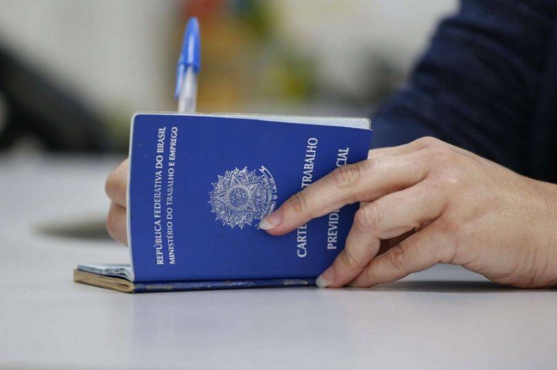 Rio das Ostras e Macaé somam mais de 1.200 vagas de emprego em comércio, serviços e hotelaria nesta semana / divulgação